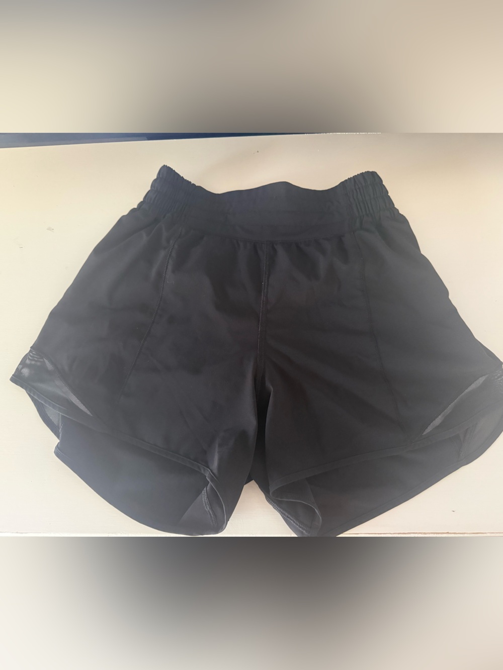 Lululemon Black hotty hot shorts, size 4